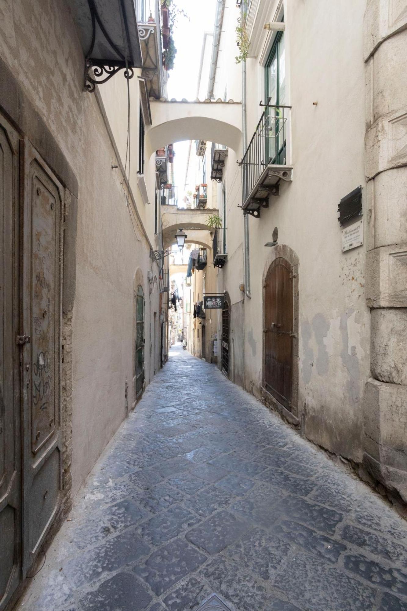 Qu4Ttro I Domo House Apartamento Salerno Exterior foto